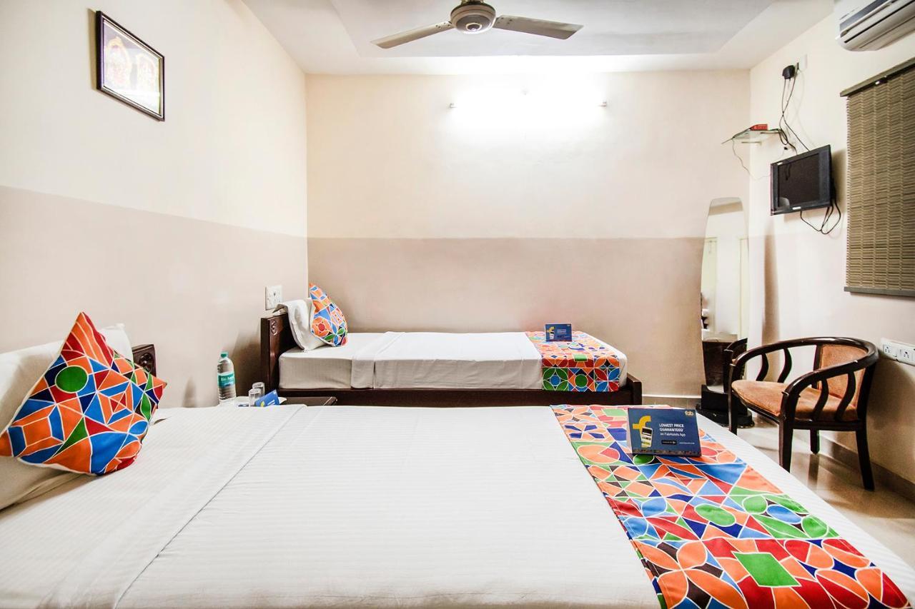 Fabhotel Aditya Yatri Nivas - Nr Tirupati Railway Station Exterior foto